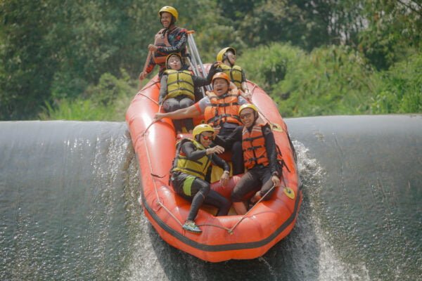 Green Innovation Challenge & Rafting: Tantangan Inovasi Hijau dan Petualangan Arung Jeram